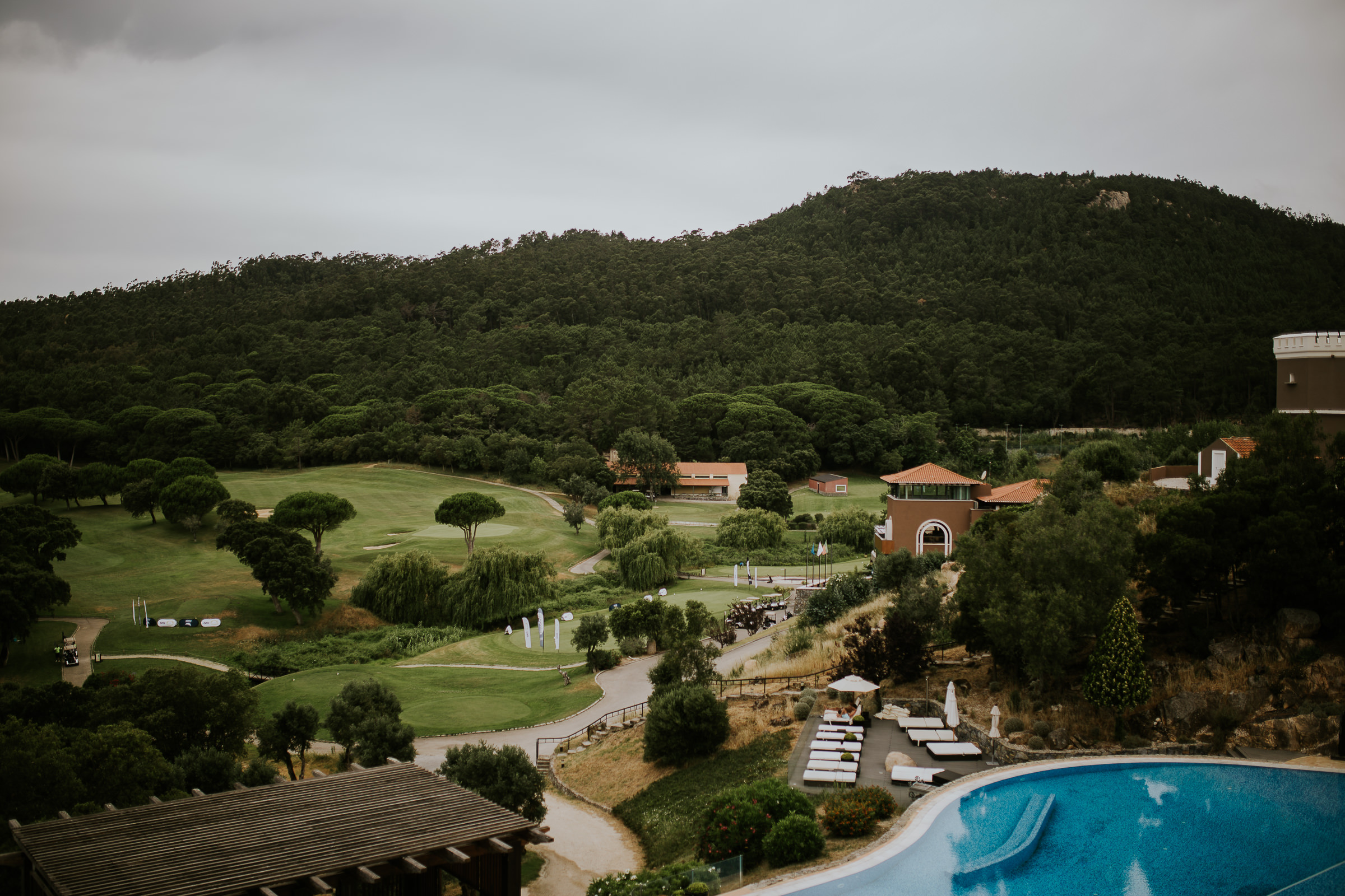 Landscape of a golf resort in Portugal surrounded by a forest